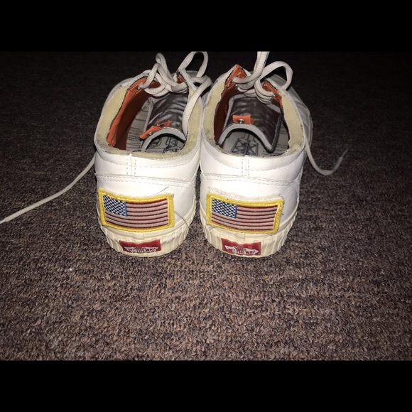 Low top white Nasa Vans - Picture 4 of 6